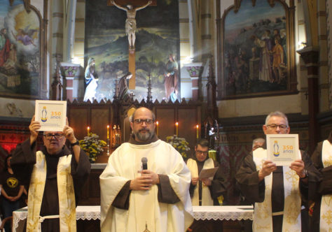 Frades do Regional de Curitiba celebram a Solenidade de São Francisco e os 350 anos da Província