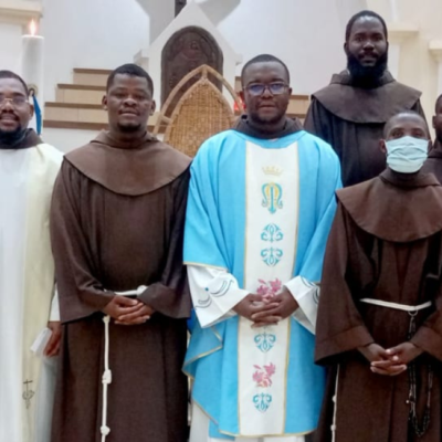 Renovação dos votos na Custódia