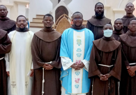 Renovação dos votos na Custódia