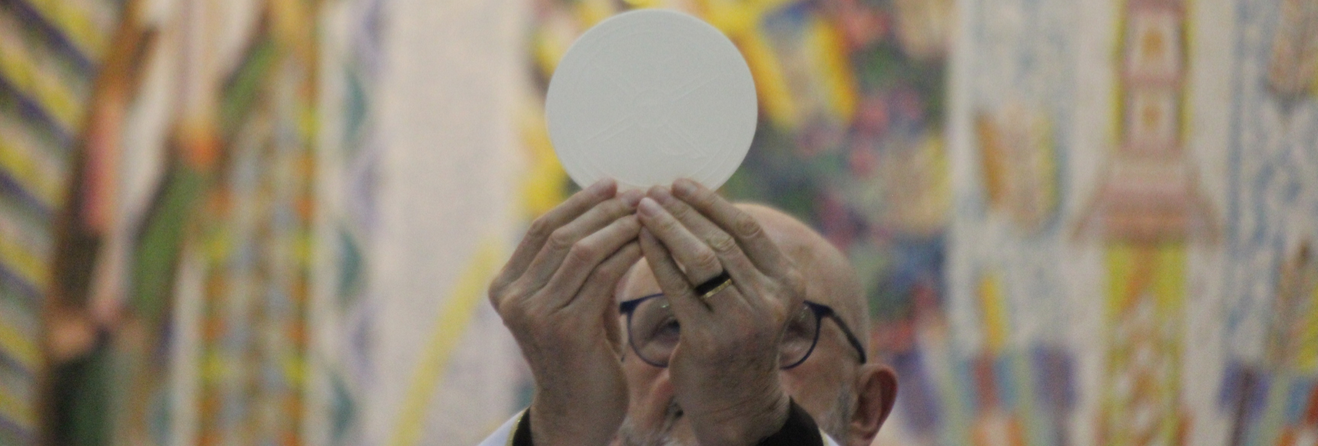 Com Maria, aprendemos a esperar o Deus que vem