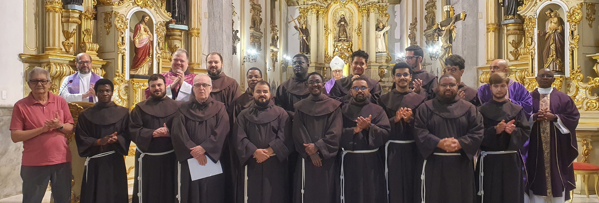 Largo São Francisco acolhe nova fraternidade e empossa novo pároco