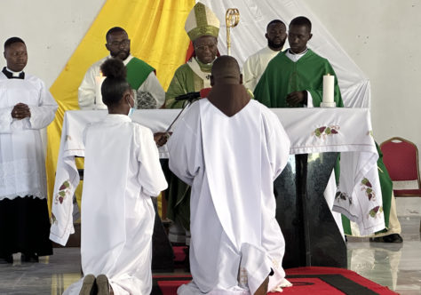 Frei Evaristo Seque Joaquim é acolhido como novo pároco em Catepa