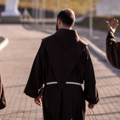 Rádio Frei Galvão celebra um ano com mobilização solidária em meio às chuvas em Guaratinguetá