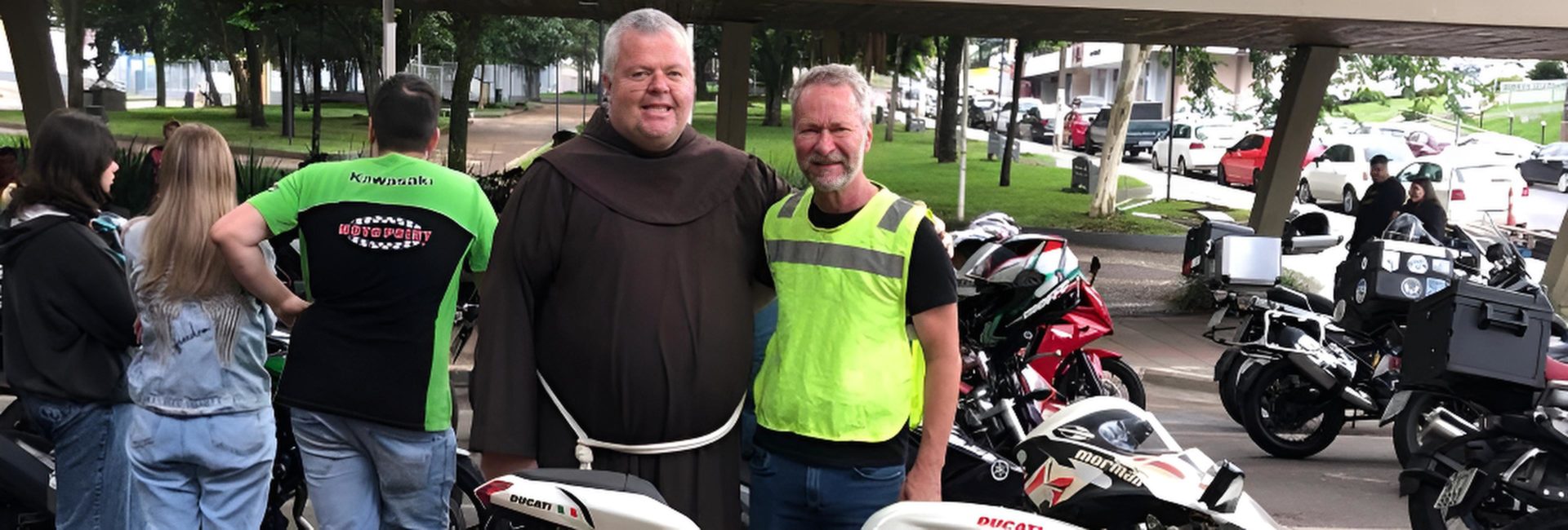 Procissão de motos reúne grande público em Concórdia