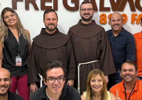 Rádio Frei Galvão celebra um ano de história com solidariedade e prestação de serviço
