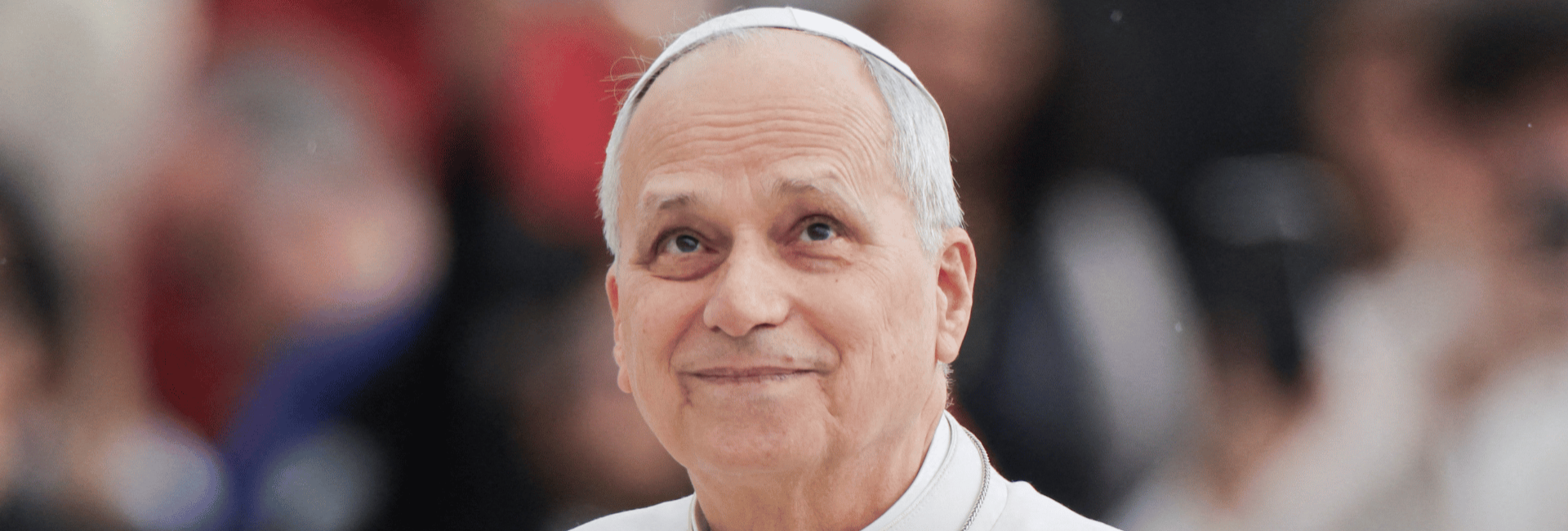 Na Audiência Geral, Papa recorda que a Igreja é chamada a acolher todos