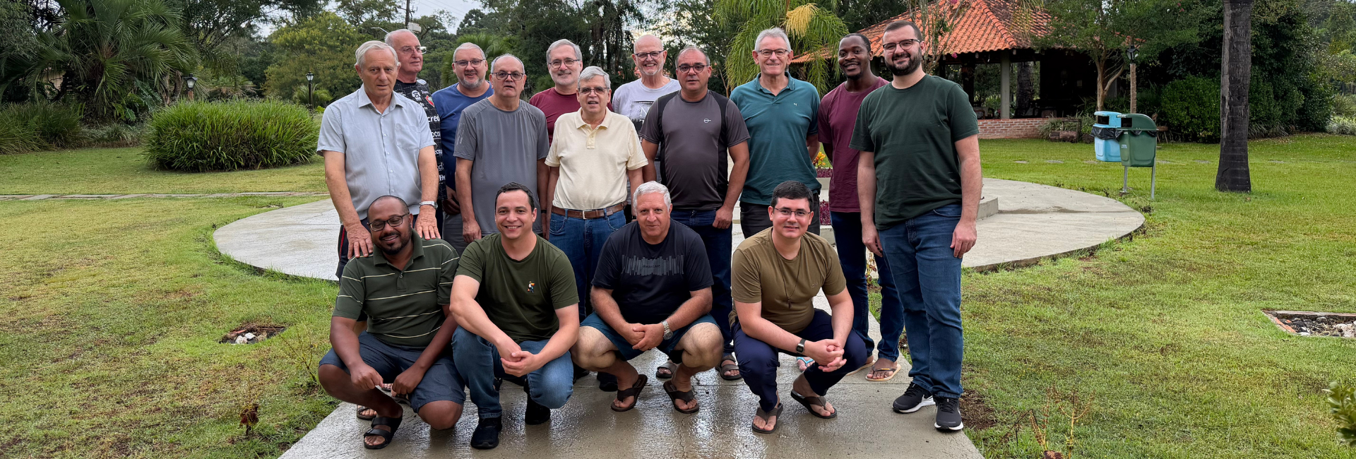 Frades do novo Regional do Paraná se reúnem em Prudentópolis