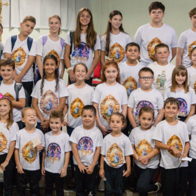 Bênção das mochilas e materiais escolares na Paróquia São Luiz Gonzaga