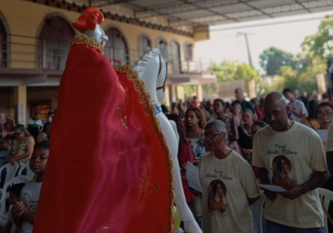 Dia de São Jorge com feijoada reúne fé, espiritualidade e convivência fraterna em Duque de Caxias (RJ)