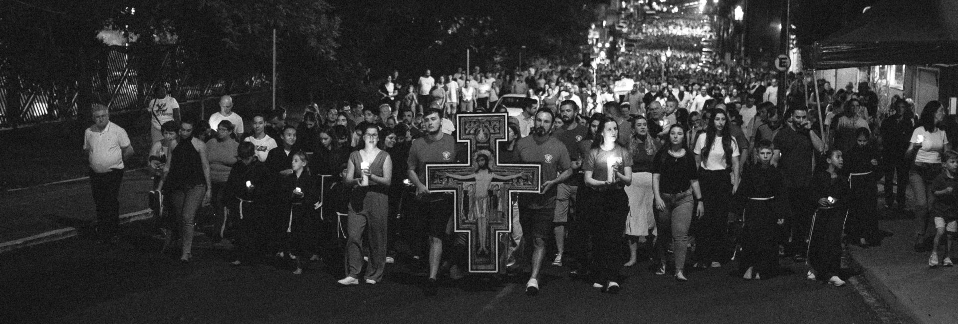Via-Sacra recordou os 800 anos da morte de São Francisco de Assis na Paróquia São Luiz Gonzaga