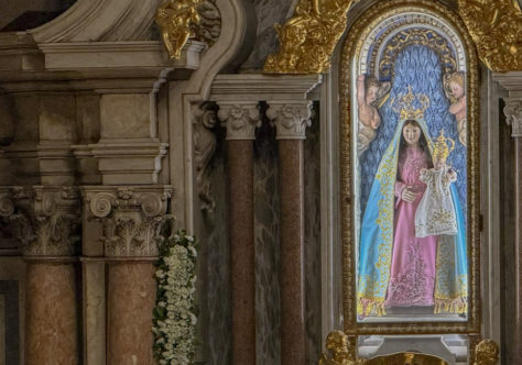 No “Castelo da Paz”, primeira missa do Dia da Padroeira reúne multidão de fiéis