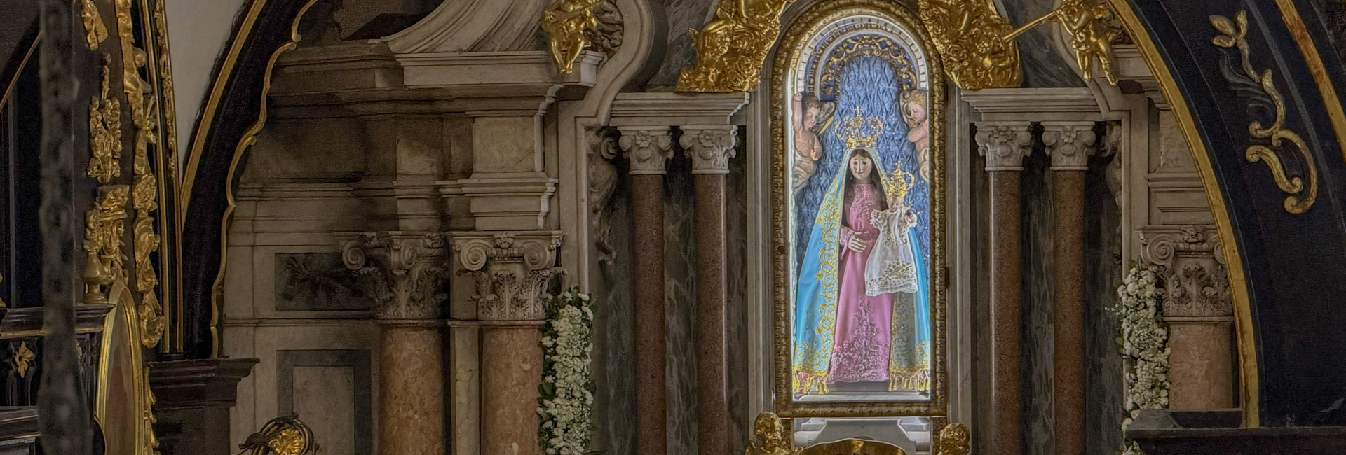 No “Castelo da Paz”, primeira missa do Dia da Padroeira reúne multidão de fiéis