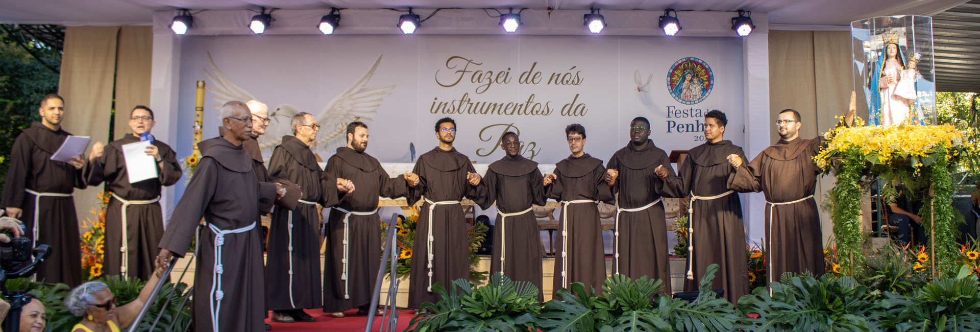 Penha Peregrina leva consolo e inspira o dia da alegria no Oitavário da Festa da Penha