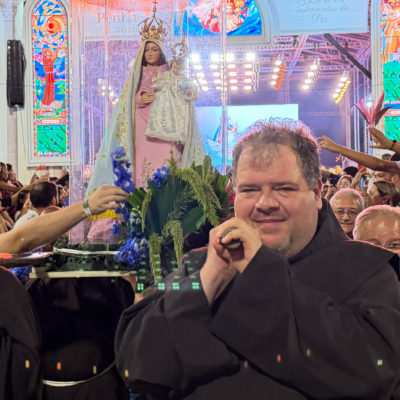 “Somos luzes que faíscam no caos”, afirma Frei Gabriel no encerramento da Festa da Penha