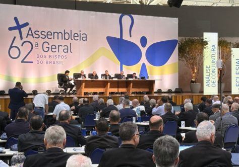No terceiro dia da Assembleia da CNBB, bispos refletem sobre os desafios sociais e eclesiais