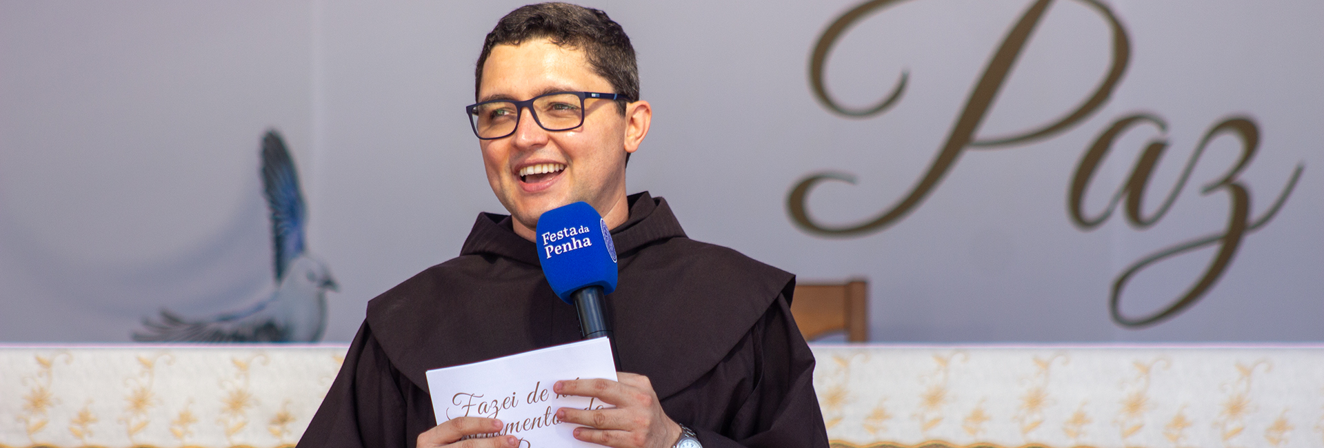 “Não somos nós quem fazemos a Festa da Penha. É ela quem nos faz”, afirma Frei Gabriel em entrevista