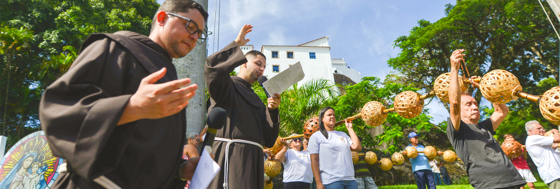 Terço Gigante é instalado no Convento da Penha e abre clima de fé da Festa da Penha 2026