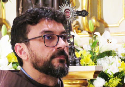 Frei Florival: “Uma família feliz não é a que nunca cai. É a que nunca desiste de amar”