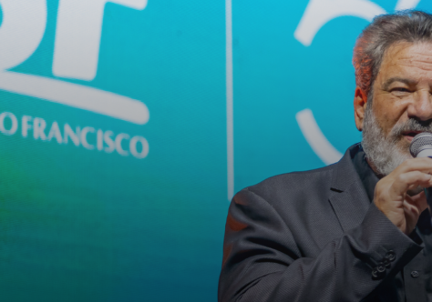 USF celebra 50 anos com palestra de Mario Sergio Cortella