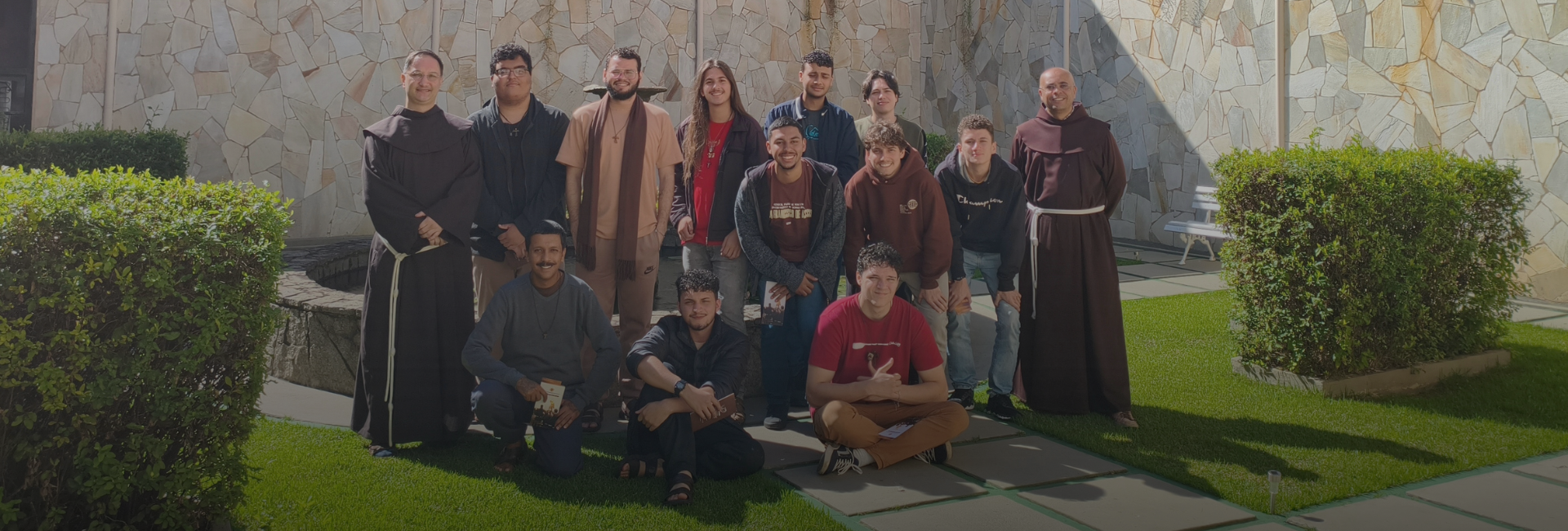 Entre irmãos: jovens participam dos Encontros Vocacionais de junho