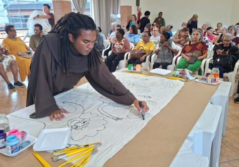 Sefras recebe frades estudantes para experiência de serviço e solidariedade