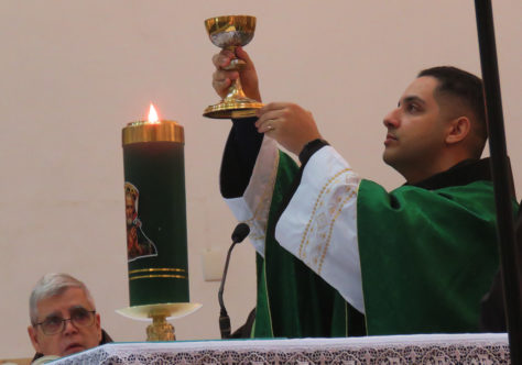 Frei Felipe: Jesus continua acreditando em nosso coração