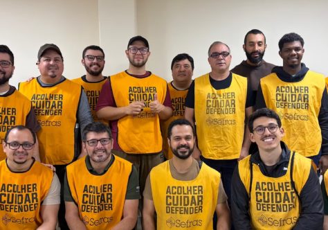 Frades visitam a Casa Franciscana e participam de ações de acolhimento