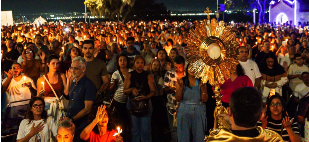 Coral dos Canarinhos de Petrópolis celebra 84 anos de fé e tradição na Solenidade da Assunção