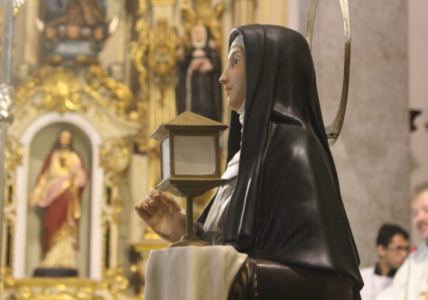 Com a força da fé e da luz: Santuário São Francisco celebra a festa de Santa Clara de Assis