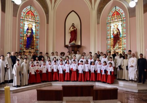 Coral dos Canarinhos de Petrópolis celebra 84 anos