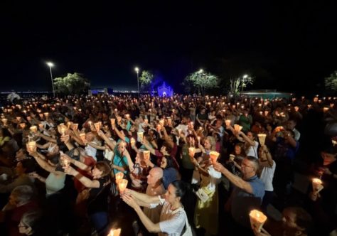 Perdão de Assis reúne milhares de fiéis em caminhada de fé, reconciliação e esperança no Convento da Penha