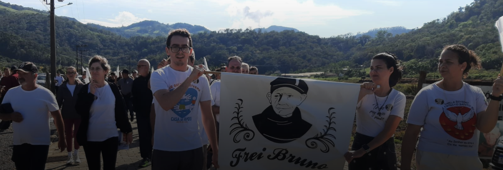 Comunidade de Rodeio celebra caminhada penitencial em honra a Frei Bruno