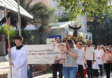 Encontro de São Francisco com o leproso inspira reflexão durante a Novena