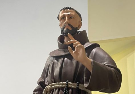 “Quanto mais Francisco amava Jesus Cristo, mais sua vida se tornava semelhante à de Cristo”
