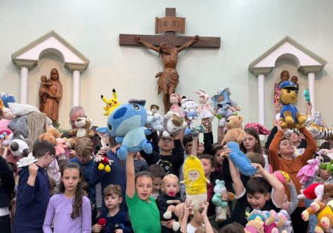 Santa Missa das Crianças reúne famílias e promove bênção das pelúcias em Concórdia